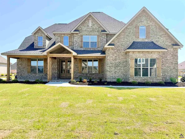 305 Bristleleaf Path, Kathleen, GA 31047