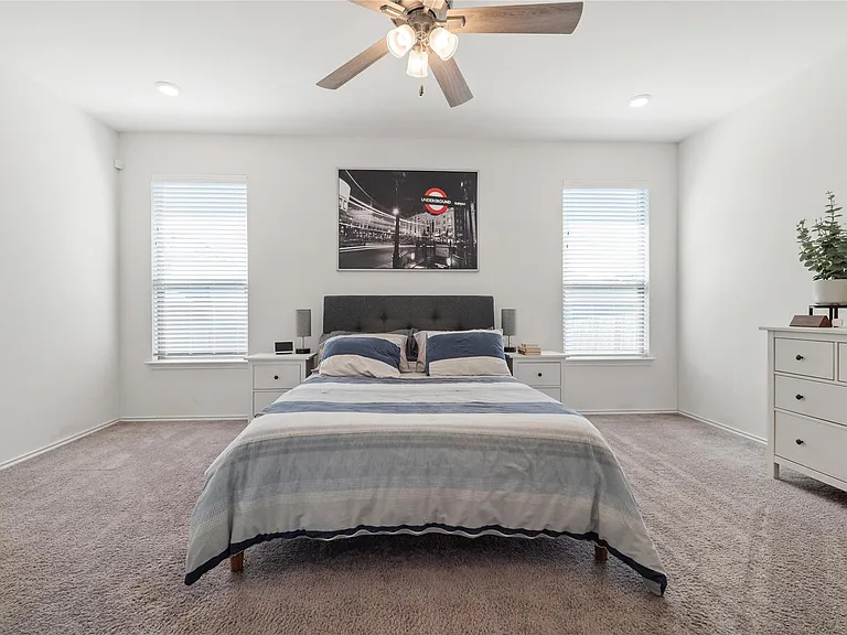 13921 Abraham Lincoln St — Photo 27