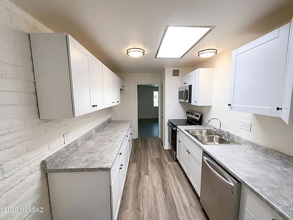 2nd image of 9159 E Broadway Blvd