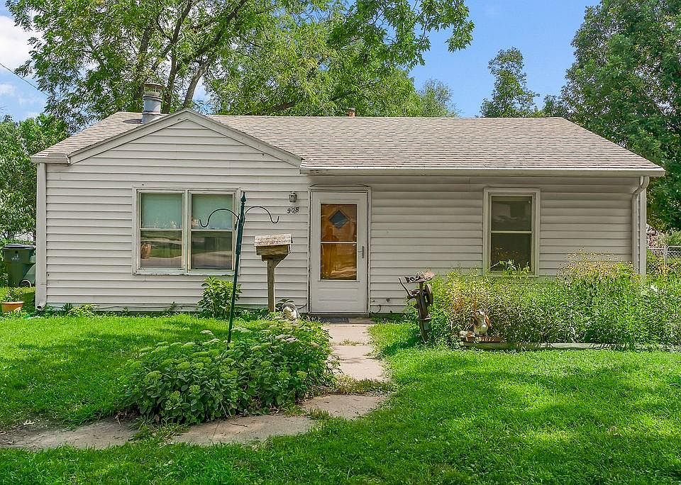 1st image of 908 S Troost St