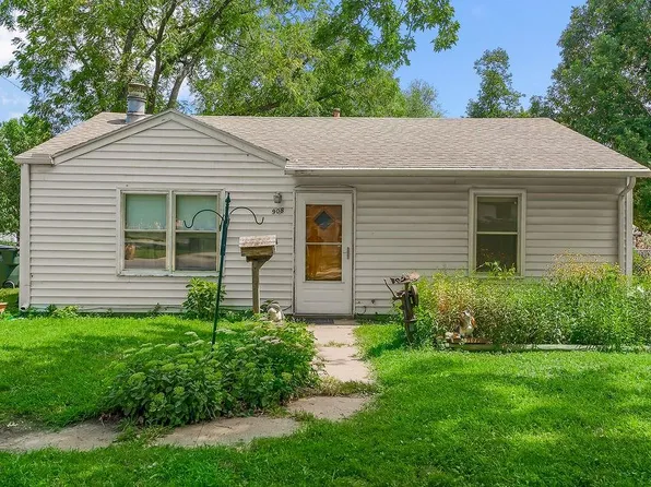 908 S Troost St, Olathe, KS 66061