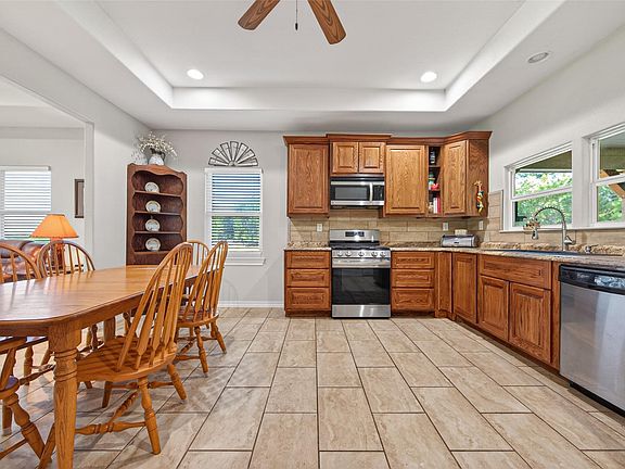 5th image of 2240 Meyer Rd