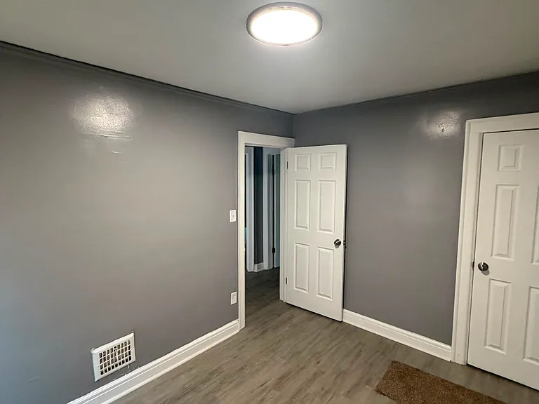 15443 Whitcomb St #1 — Photo 3