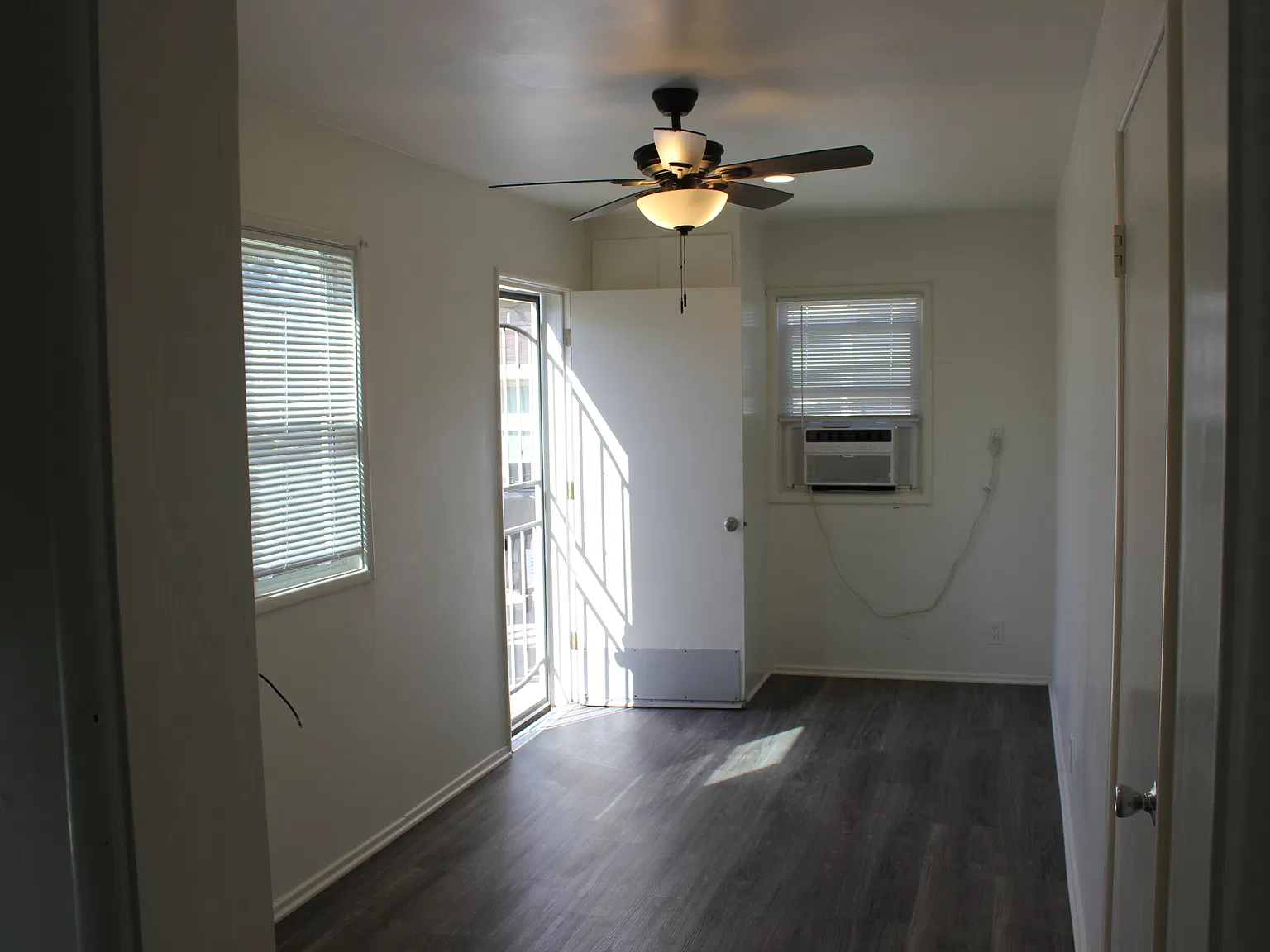 1 bed, 500 sqft, $1,500 — Photo 3