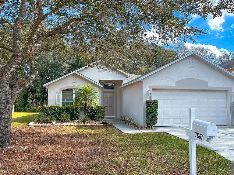 7867 Country Chase Ave — Photo 2