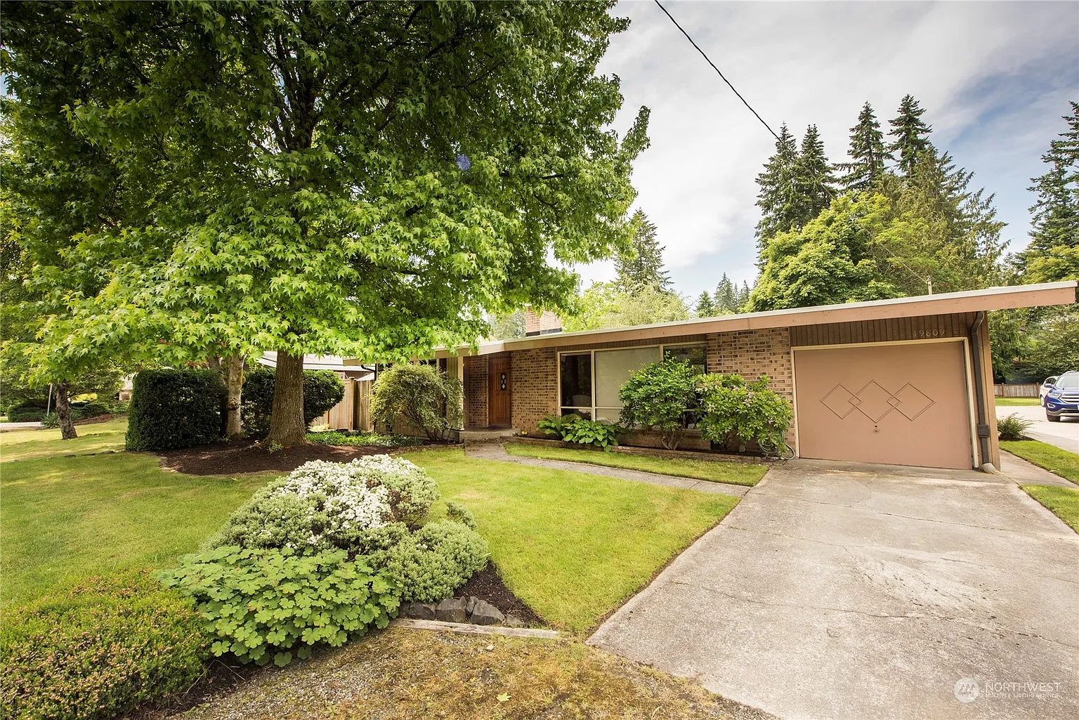 19809 Linden Avenue N photo 1