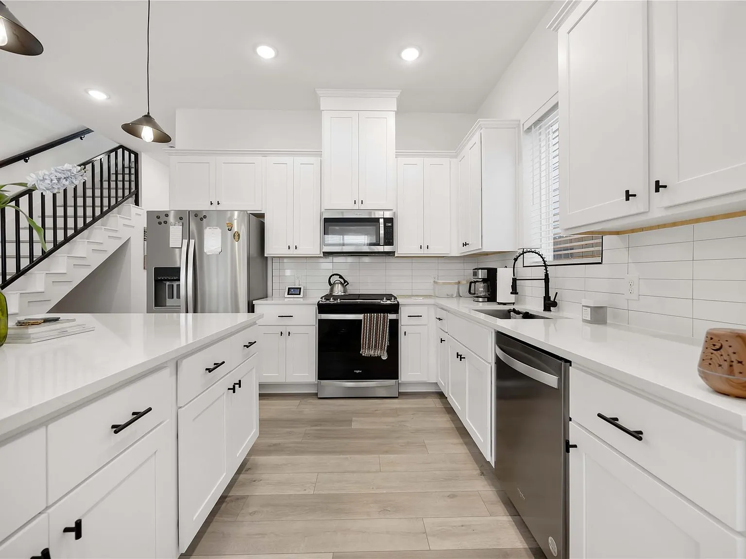 3 bed, 2.5 bath, 1488 sqft, $2,025 — Photo 4