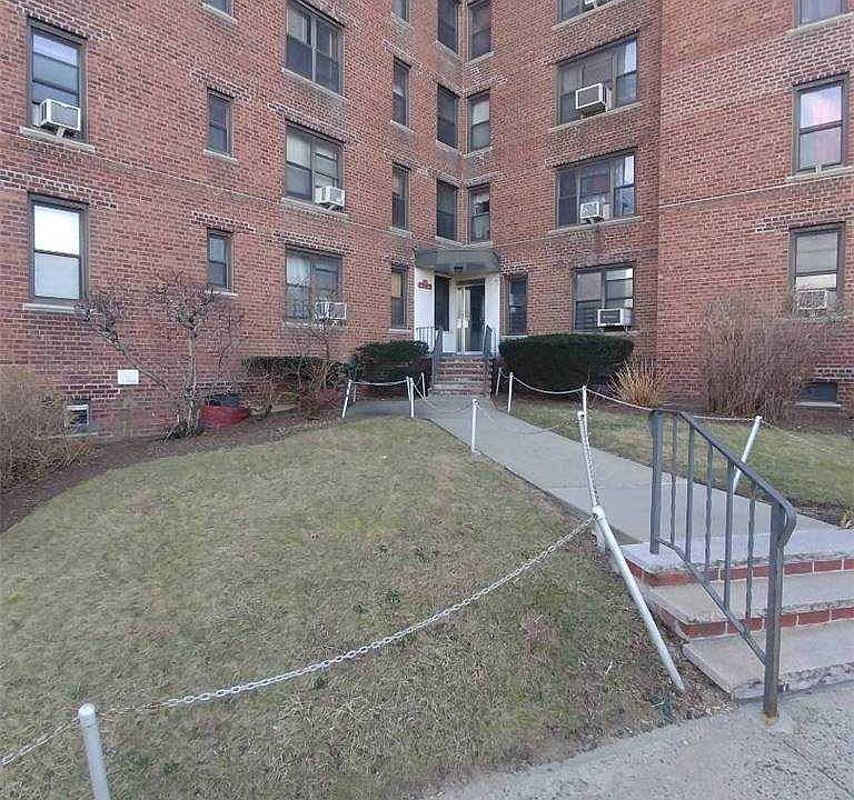 1st image of 112-50 Northern Blvd 1-floor 1C