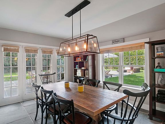 3rd image of 9 Osborne Ln