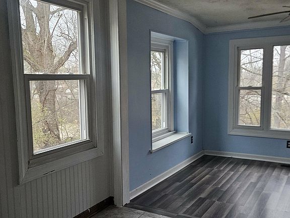 4th image of 204 Old Nicholson Rd