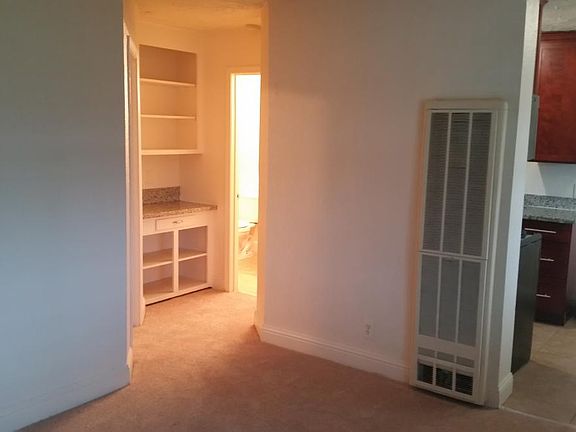 3rd image of 2382 Boxwood St APT 8