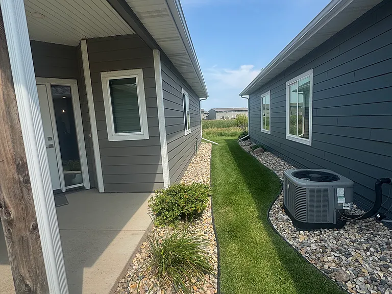4408 E Leubecher Pl — Photo 3