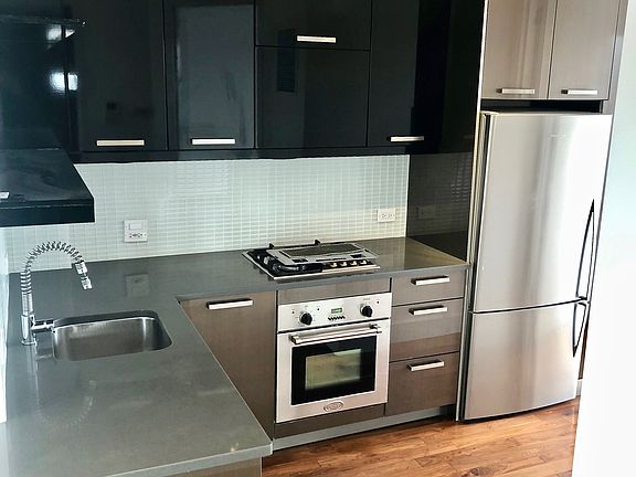 5th image of 275 S 1st St APT 8L