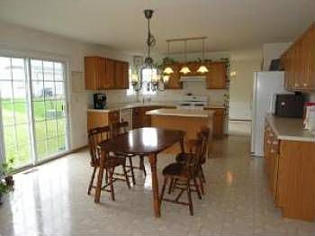 3rd image of 2383 Iroquois Ln