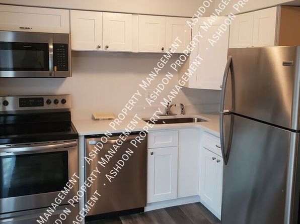8327 S Reed St APT 3