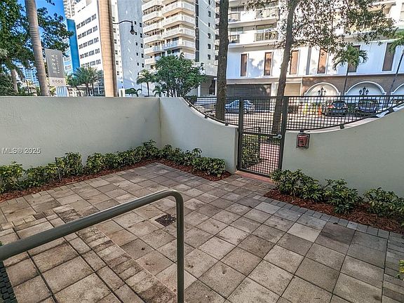4th image of 6000 Collins Ave APT 103