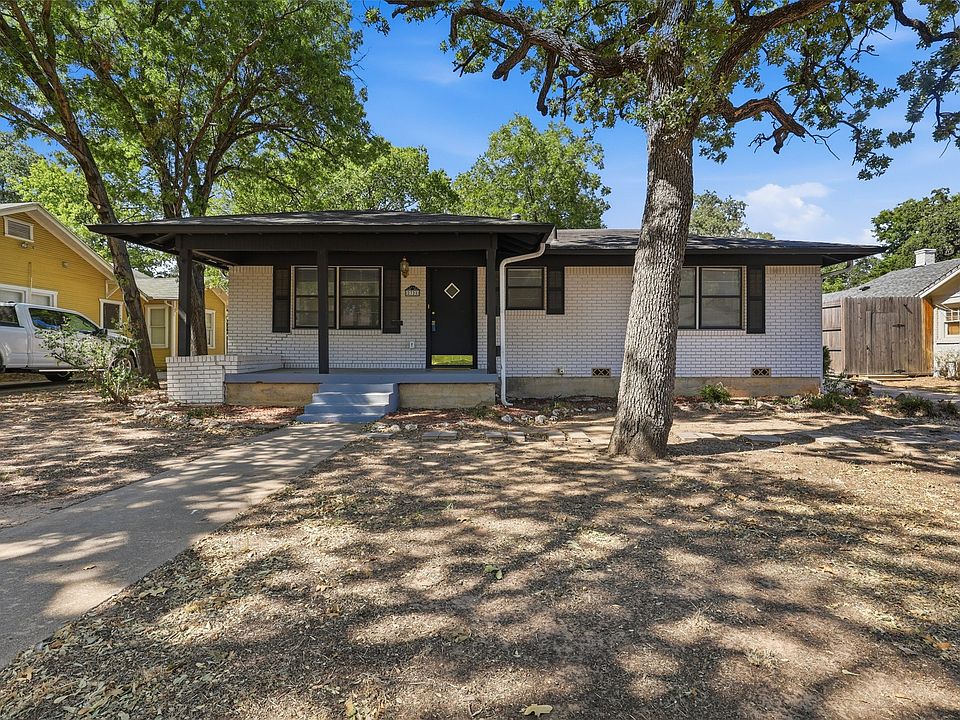 1st image of 2321 Honeysuckle Ave