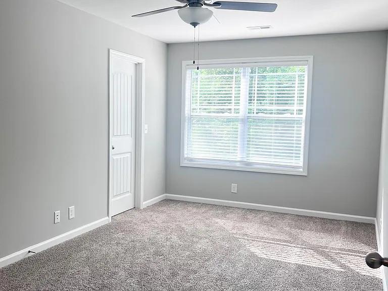 261 Woodland Valley Ln — Photo 12