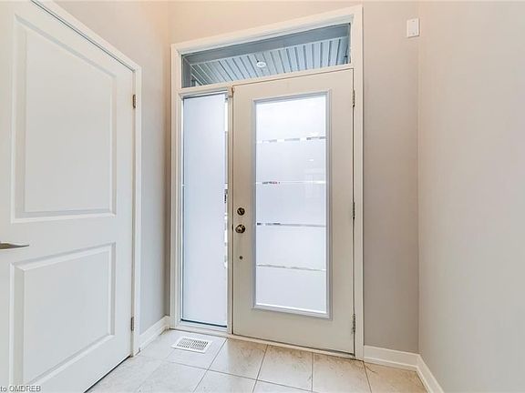 5th image of 3181 Mintwood Cir