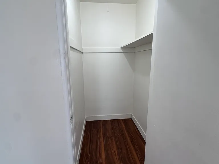 Edison Triangle — Photo 16