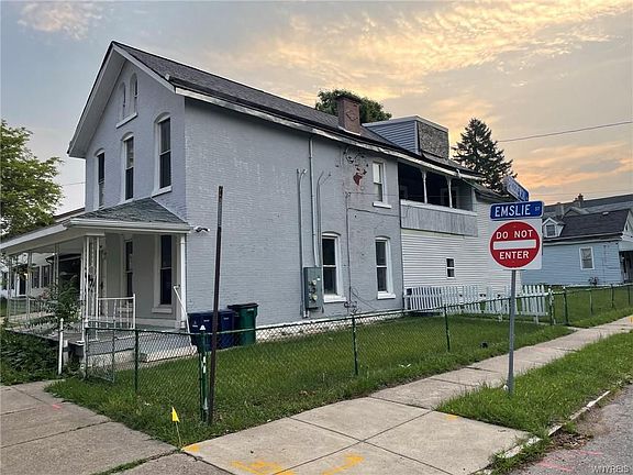 3rd image of 491 Emslie St
