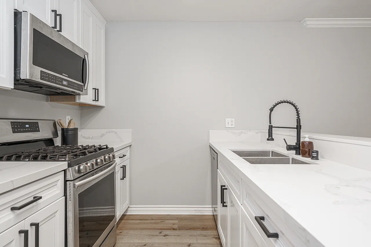1625 Hotel Circle South - 1 — Photo 4