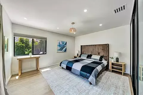4244 Brunswick Ave — Photo 46
