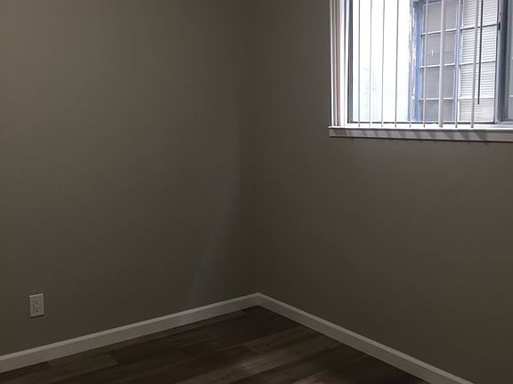 5th image of 2208 H St #H-2