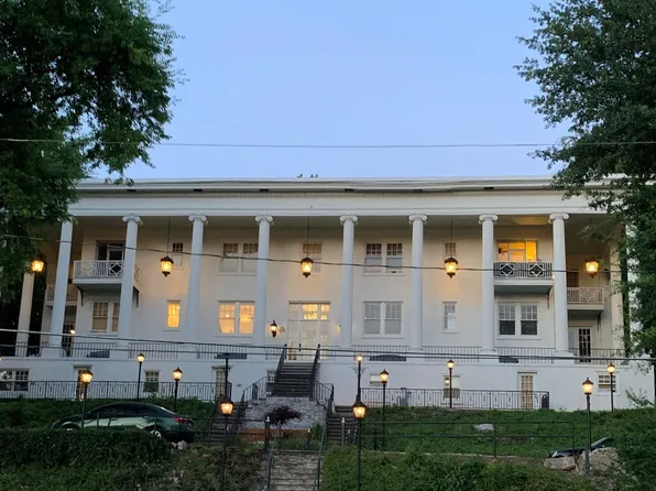 149 Peachtree Cir NE #26, Atlanta, GA 30309