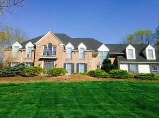 12 Old Farmstead Rd, Chester, NJ 07930