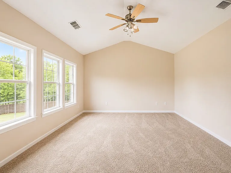8330 Grenadier Trl — Photo 17