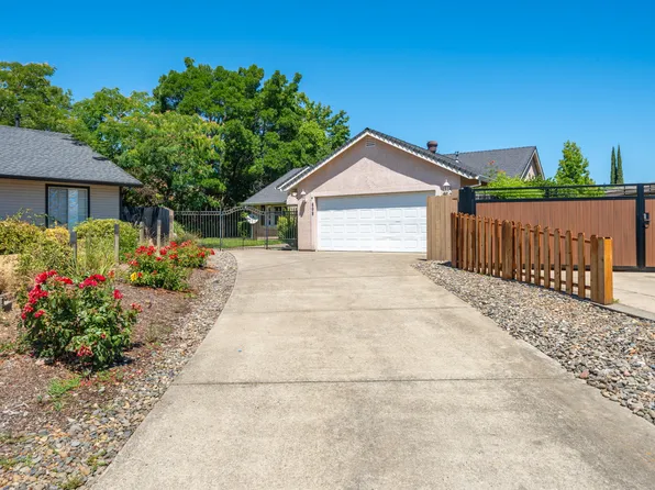 608 Saint Thomas Pkwy, Redding, CA 96003