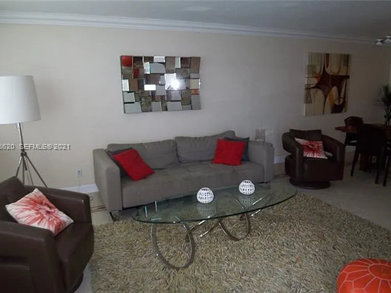 5151 Collins Ave #1030 — Photo 10