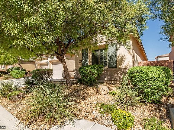 3rd image of 10116 Amana Oaks Ave