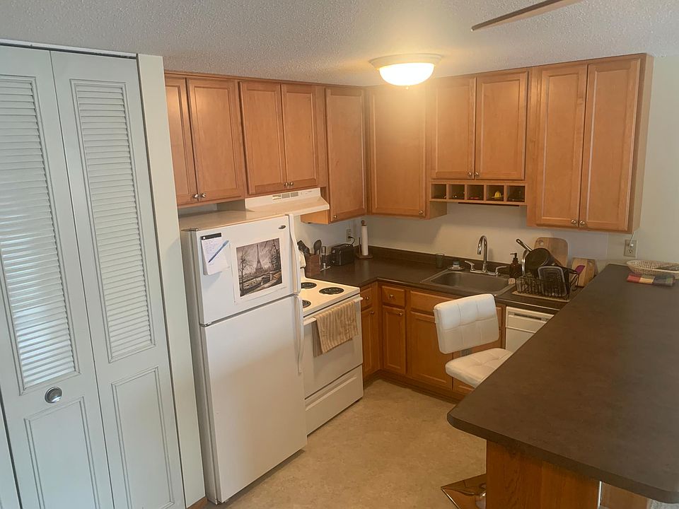 1st image of 309 6th St SE #209