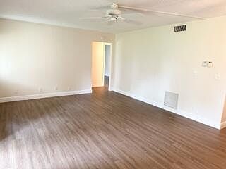 4th image of 417 Pine Glenn Lane #C1