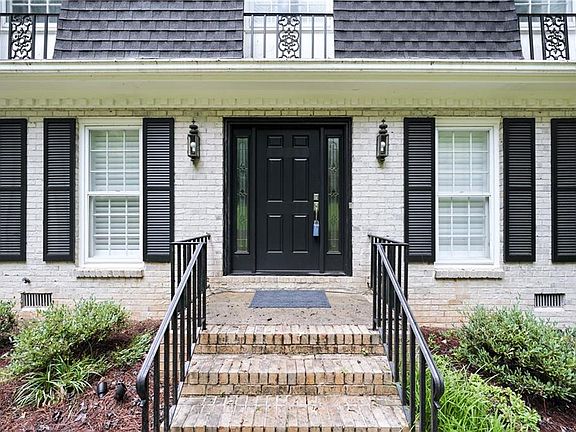 4th image of 2399 Deer Ridge Dr