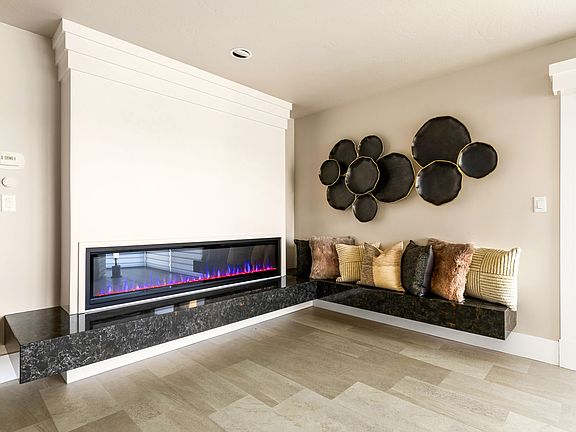3rd image of 405 Park Dr N APT 4A