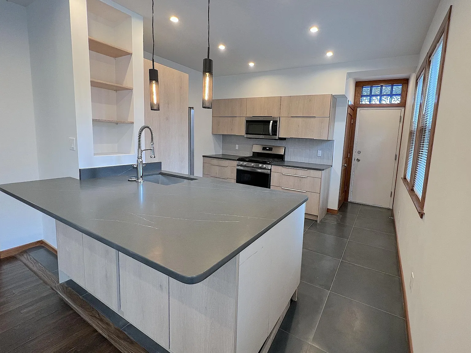5038 Seminole St — Photo 3