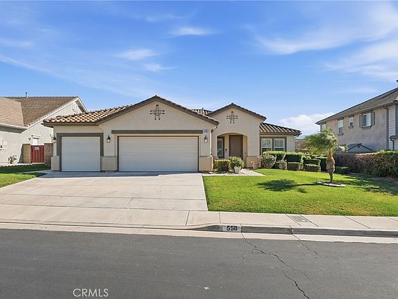 3rd image of 558 Calderone Dr