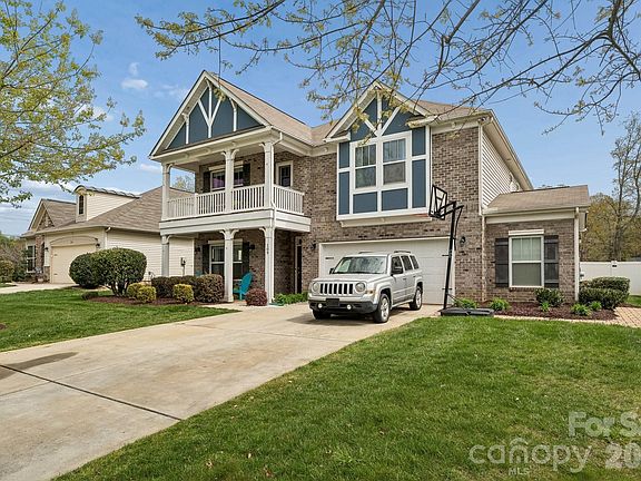 3rd image of 109 Avalon Reserve Dr