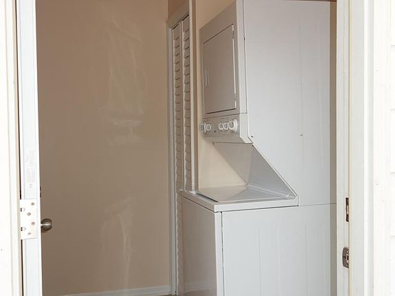 Mud room with Private Laundry