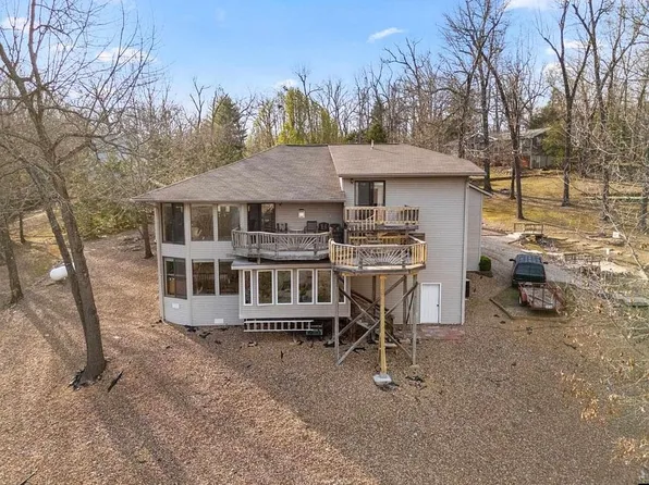 127 Concord Pl, Bull Shoals, AR 72619