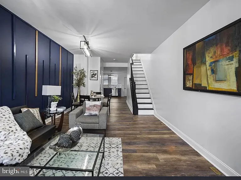 1817 Clifton Ave — Photo 5