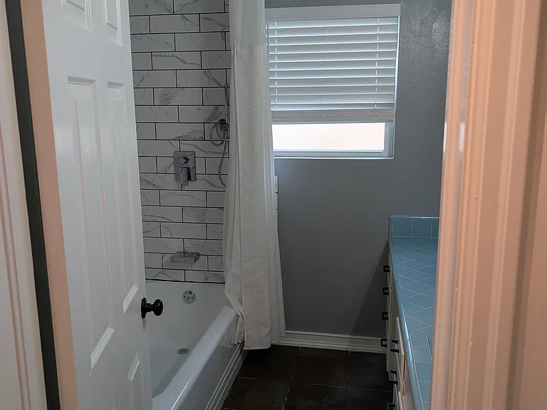 2401 Lomita Verde Dr — Photo 17