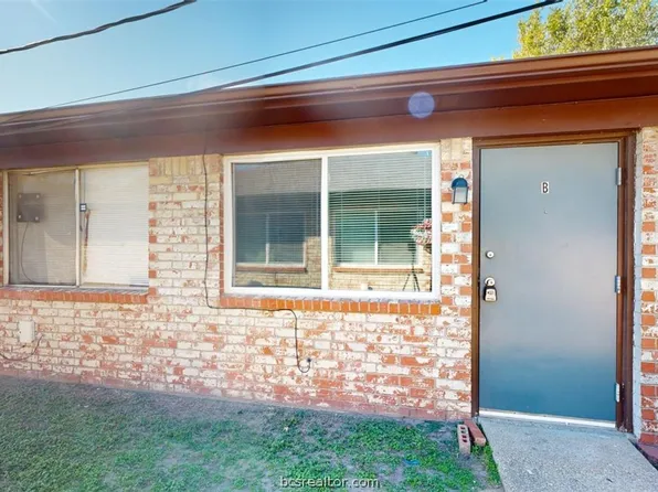 208 Lynn Dr Unit B, Bryan, TX 77801