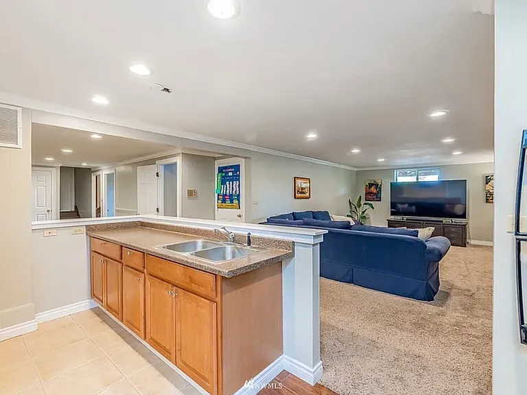 233 SW 189th Pl — Photo 20