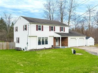 2955 Graffenburg Rd, New Hartford, NY 13413