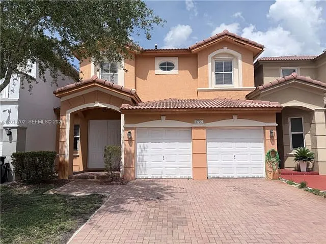 Building Photo - 8720 NW 111th Ct