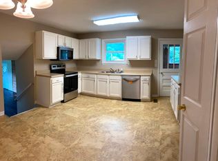 204 Mountain View Dr, Bluefield, VA 24605